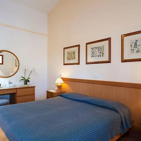 Отель Ottone 5*