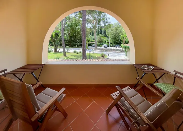 オットーネ ホテル