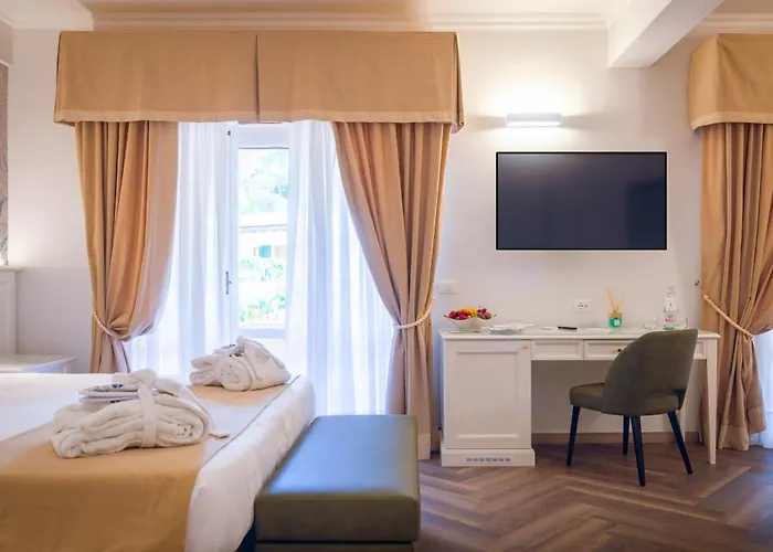 ホテル オットーネ ポルトフェッラーイオ