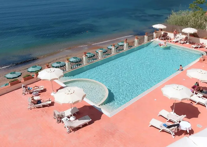 オットーネ ホテル 5*