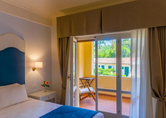 オットーネ ホテル